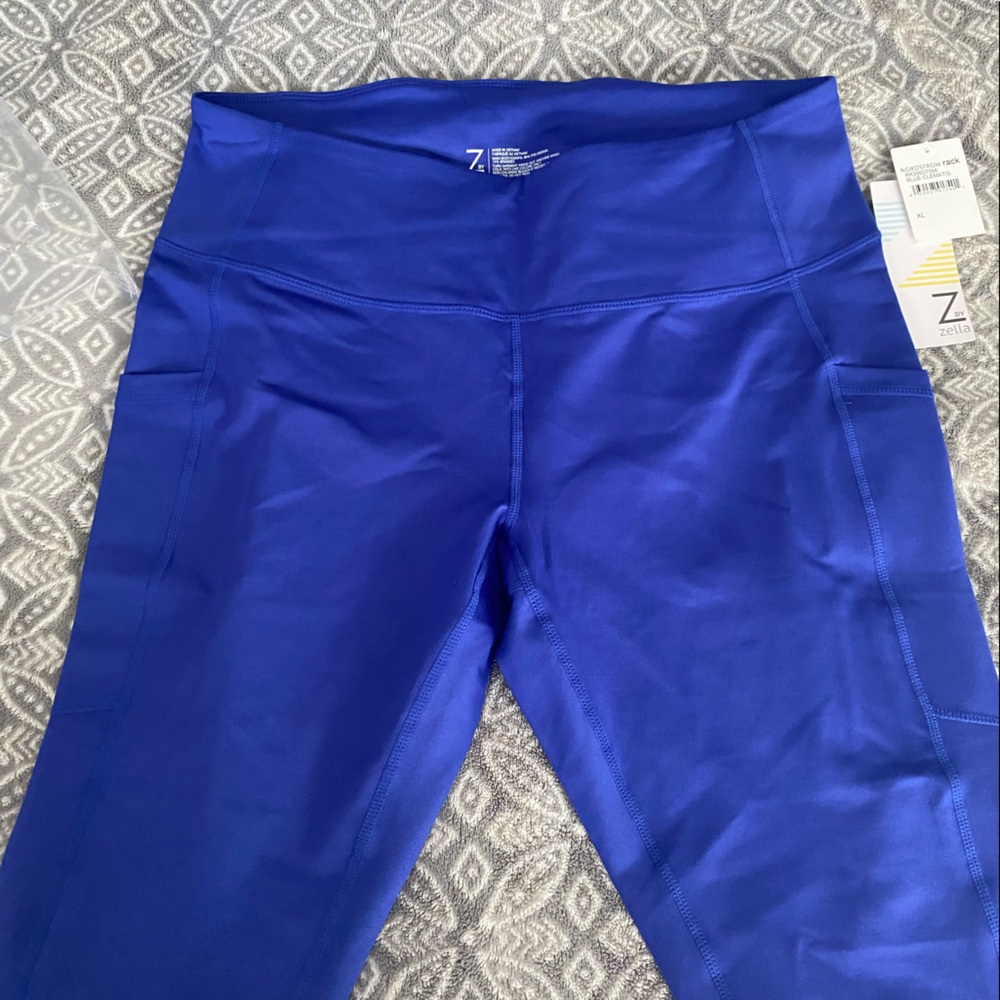 Zella Live In High Waist Pocket 7/8 Leggings 
Size XL Blue Clematis